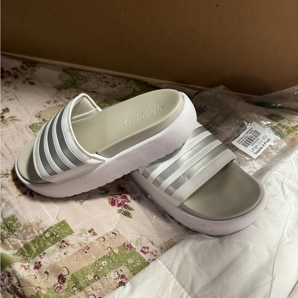 Adidas platform slides size 10 - Picture 3 of 3